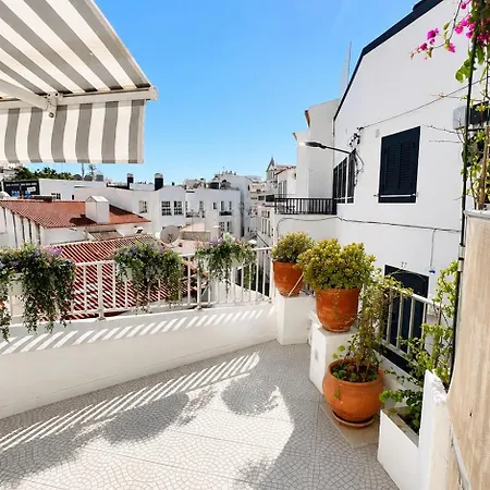 Casa Tradicional- 3 Quartos-150m No Coracao Da Velha Feriehus *